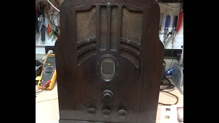 Repair Of A 1936 Philco 610 Tube Radio [upl. by Emirac]