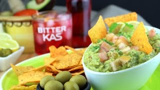 Guacamole  receta tradicional mexicana 🇲🇽🌮🌶 [upl. by Assille]