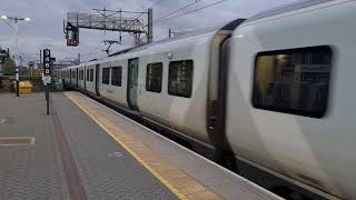 Thameslink 700120 Departing Finsbury Park [upl. by Demetrius]