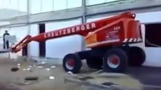 Operator Ejected From Boom Lift [upl. by Ititrefen]