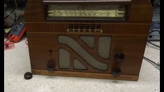 Repair Of A 1940 Philco 40 145 Tube Radio [upl. by Layne]