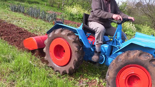 👉 Tractor PASQUALI 956603 ► Tractor trabajando  tuhuertofacil [upl. by Galvan]