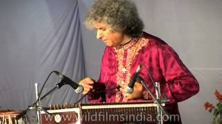 Tabla maestro Zakir Hussain and Santoor player Pandit Shiv Kumar Sharma [upl. by Ecinhoj]