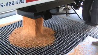 Bourbon Trailers  unloading corn from Easy Flow hopper [upl. by Adnac]