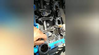 como calibrar válvulas de admisión y escape motor Navistar 466 electronico [upl. by Silbahc882]