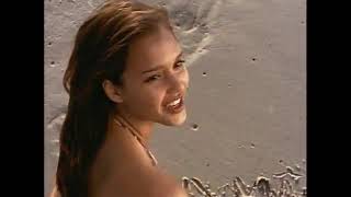 Jessica Alba trapped underwater in a shipwreck Flipper Movie [upl. by Halona609]