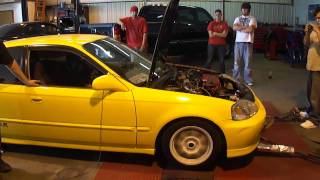 Honda civic Type R INSANE VTec crossover [upl. by Auliffe21]