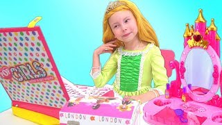 Alice Pretend Play in house for Princesses [upl. by Emmerie]