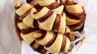 CORNETTI ALLA NUTELLA in 5 MINUTI Ricetta facile 3 ingredienti [upl. by Rochester29]