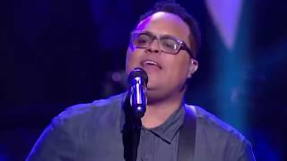 Jesus Es El Centro  Israel Houghton En vivo [upl. by Adranoel]