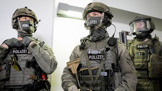 Im Dienst Deutschlands GSG9  Elite der Polizei  DOKU HD [upl. by Atirihs]