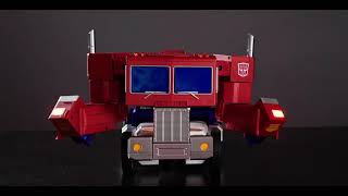 TRANSFORMERS AutoConverting Optimus Prime Built by Robosen [upl. by January478]